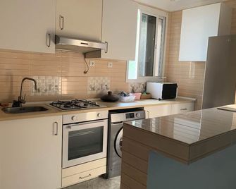 Ericely Inmobiliaria - Malabo - Keittiö