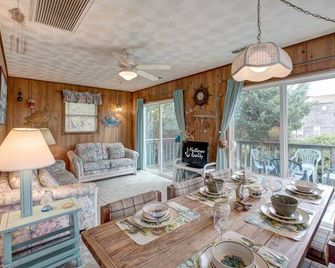 Maiden Voyage 404: Oceanside, near the water, sun deck - Avon - Comedor