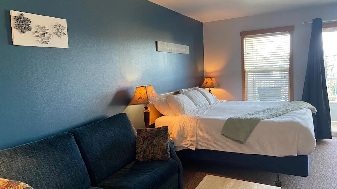 Sea Breeze Court
