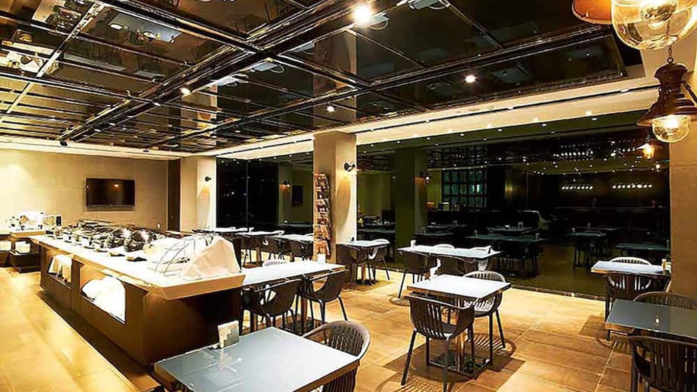 رويال جروب هوتل بو آي برانش