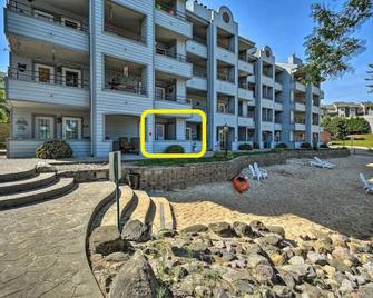 Ethels Beachfront Getaway - Wisconsin Dells - Building