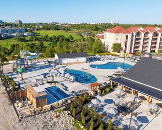 Grand Crowne Resort - Branson