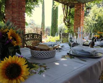 Countryside Villa with Swimming Pool in Tuscany - Castroncello - Restaurante