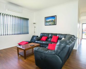 Topaz Cottage - Glen Innes - Obývací pokoj