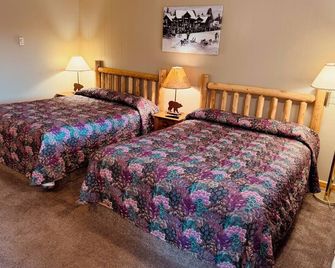 هو هوم موتل - وست يلوستون - غرفة نوم