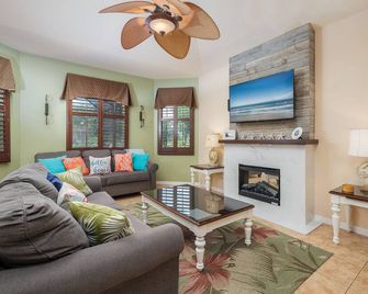 Splashing Dolphins - Palm Coast - Living room