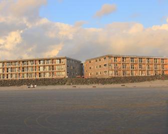 Tolovana Inn - Cannon Beach - Edificio