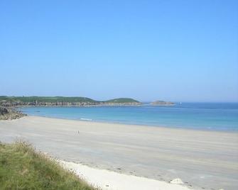 호텔 오 바우트 뒤 몽드 - 르콩케 - 해변