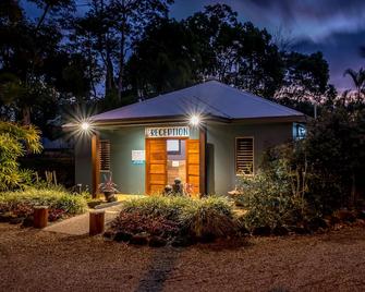 Blue Summit Hideaway - Yungaburra - Gebouw