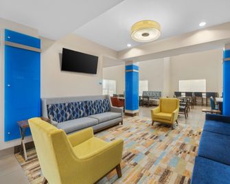 Holiday Inn Express & Suites Houston Nw - Tomball Area By IHG - Tomball - Salónek