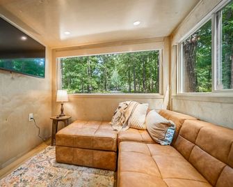 Boho Bungalow-unique & cozy tiny home - Mentone - Sala de estar