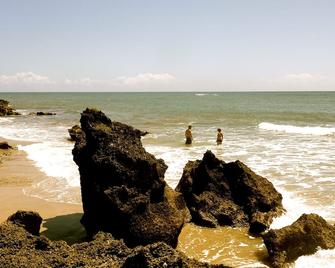 Tanzanian beach villa with a lovely beach just for you ! - Pangani - Beach