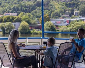 Botel Racek - פראג - מרפסת