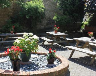 The Green Man Inn - Stamford - Patio