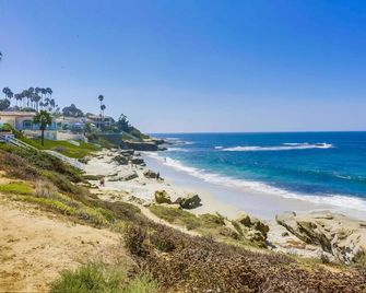 Surf and Sand Beach Bungalow, the ultimate surfer escape. - San Diego - Beach