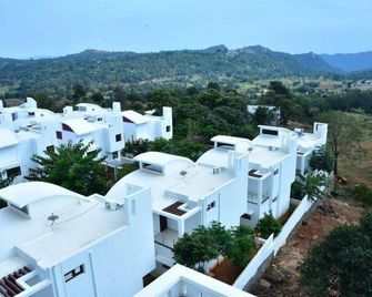 Ags Holiday Resorts - Yelagiri - Outdoor view