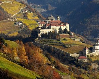 Hotel Ansitz Steinbock - Villandro/Villanders