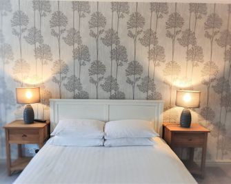 Woodcote Hotel - Ellesmere Port