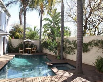 Village Ridge Stays - Pretoria - Kolam
