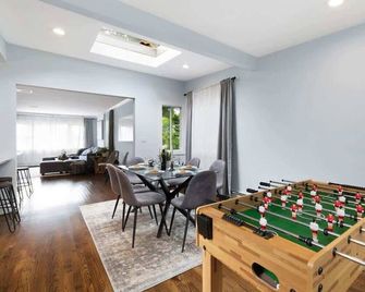 New Stylish Beach Home near Stamford Downtown/Cove Beach/ 40 min to NYC - Stamford