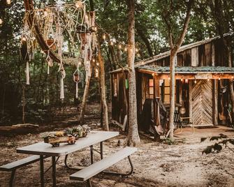 The Miner's Shack at Prayer-E-Land - Terrell - Patio