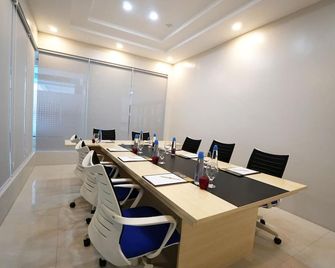 Mezzo Hotel - Cebu City - Meeting room