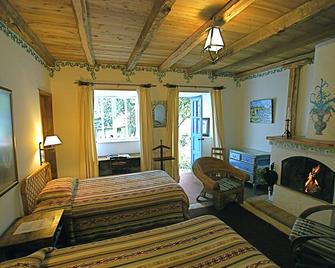Hacienda Cusin - Otavalo - Bedroom