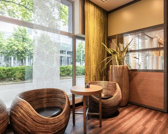 B&b Hotel Essen-hbf - Essen - Vastaanotto