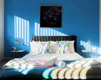 Forest View- Oasis Mural -Didsbury Zen Sleeps 10 - 曼徹斯特 - 臥室
