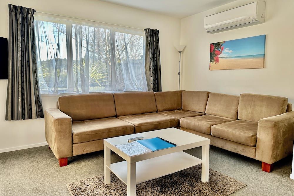 ذي أوليف موتل