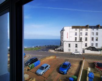 The Thoresby Guest House Scarborough - Scarborough - Balcon