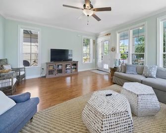 30A Rise and Shine - Seagrove Beach - Living room