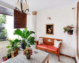 OYO 3725 Sisca Guest House - Jakarta - Lobby