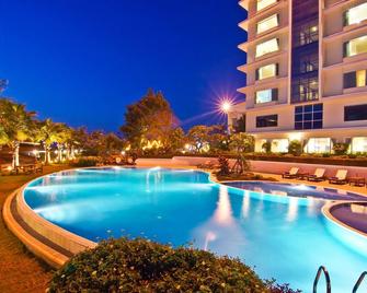 Champasak Grand Hotel - Pakse - Pool