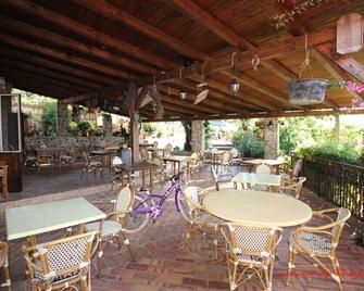 Agriturismo Zio Cristoforo - Casal Velino - Patio