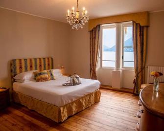 Ca Meison- Lago Maggiore - Cannobio - Camera da letto