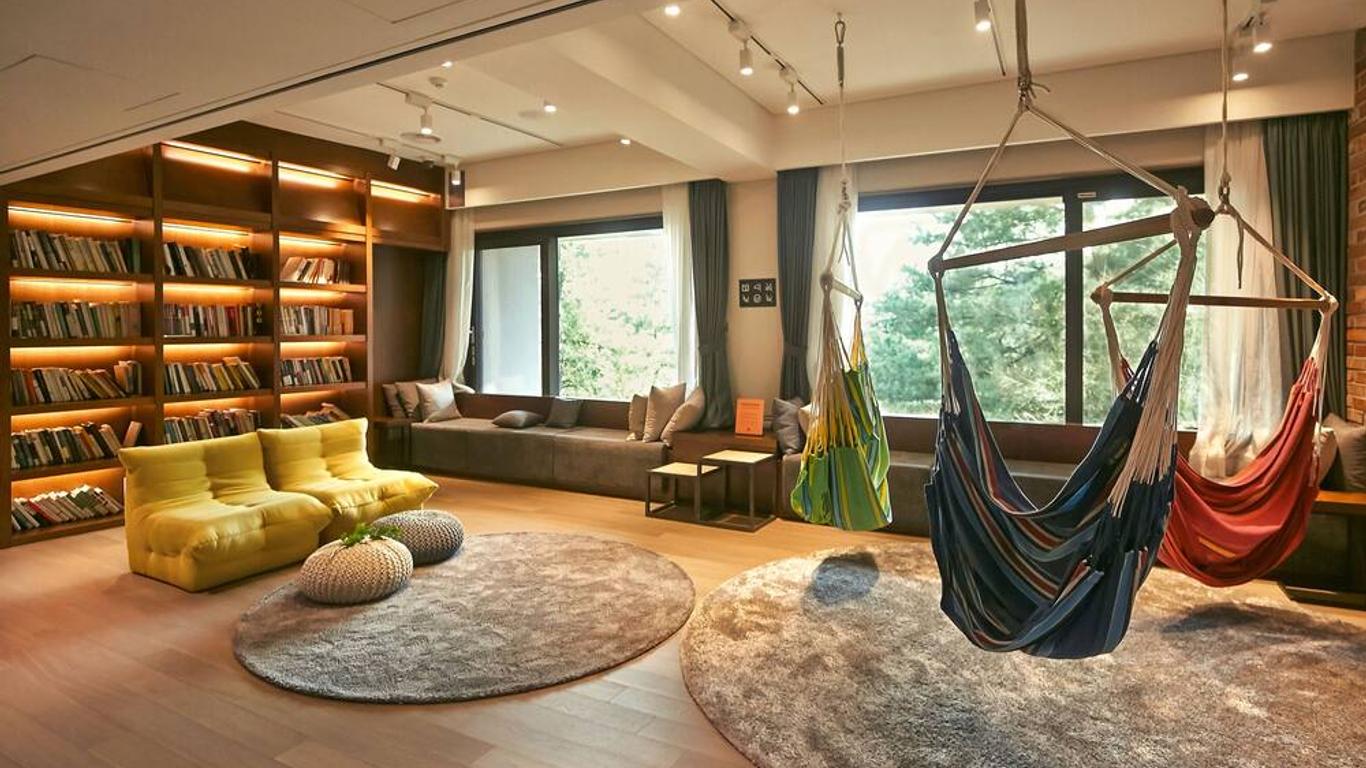 ووكر هيل دوجلاس هاوس