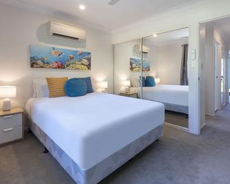 Sunset Waters 1 by HamoRent on Hamilton Island - Hamilton Island - Schlafzimmer