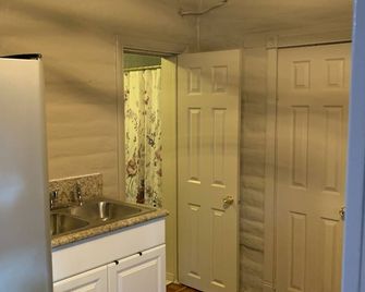 2 bedroom 1 bath home. In the heart of madera. - Madera - Cucina