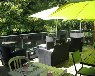 Au Faisan Doré - Neuville-sur-Ain - Patio