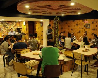 Hotel Panorama - 默哈伯萊什沃爾 - 餐廳