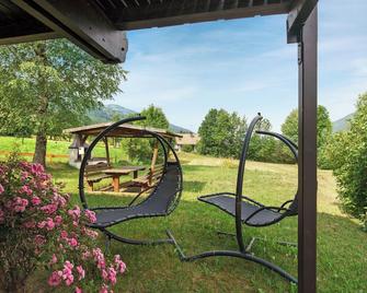 Apartment 'Room and Garden Altavista Mia' with Mountain View, Private Terrace and Wi-Fi - Ziano di Fiemme - Binnenhof