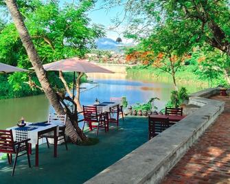 Ban Lakkham River View - לואנג פראבאנג - פטיו
