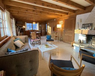 Pretty Savoyard Wooden Chalet, 5 Minutes From The Village Center, South-Facing Terrace - Les Contamines-Montjoie - Salon