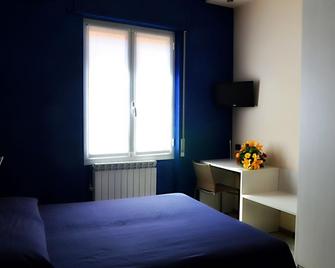 Hotel Posta - Ventimiglia - Ložnice