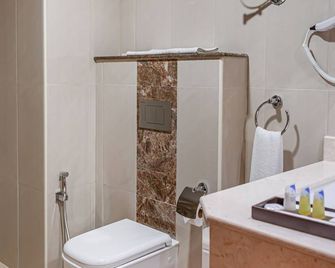 Salalah International Hotel - Salalah - Bathroom