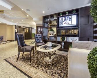Monte Carlo Inn Airport Suites - Mississauga - Lounge