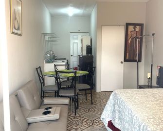 Swift room - Montego Bay - Bedroom