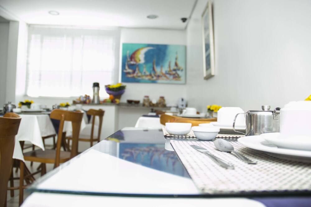 Minuano Hotel Home próximo ao aeroporto - פורטו אלגרה - מסעדה