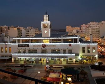 The Market Square House - Фару - Вигляд зовні